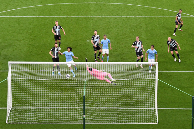 Tujuh Gol Warnai Duel...