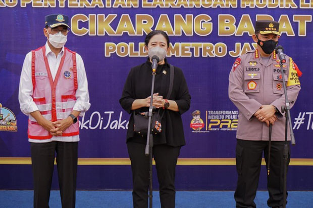 Perhatian Ketua DPR...