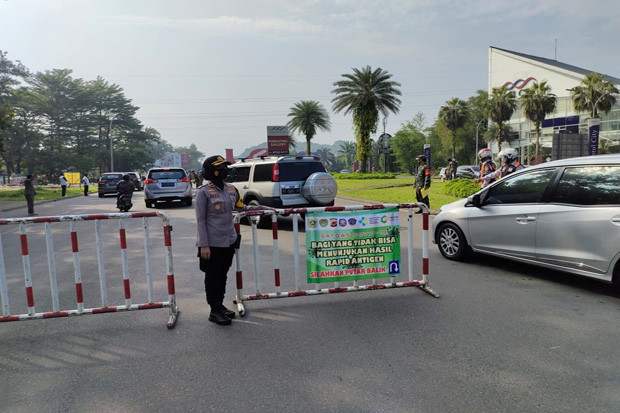 2.115 Kendaraan Diputarbalik...