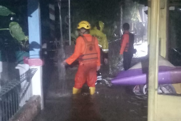 Hujan Deras Guyur Bogor...