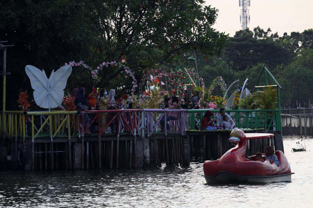 Wisata Situ Cipondoh...