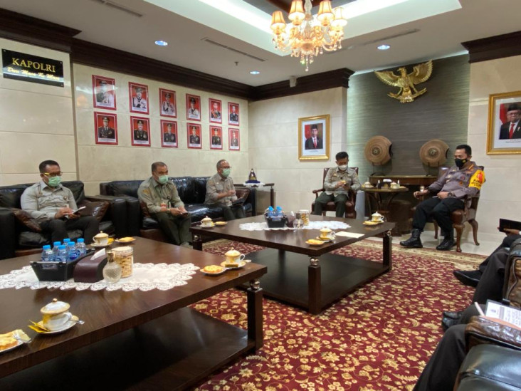 Kapolri dan Mentan Bahas...