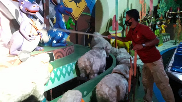 Selama Tutup, Pengelola...