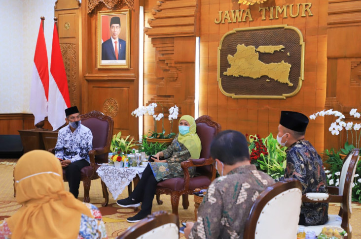Bertemu PGRI dan MKKS,...