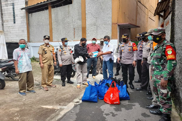 5 Keluarga di Ciracas...