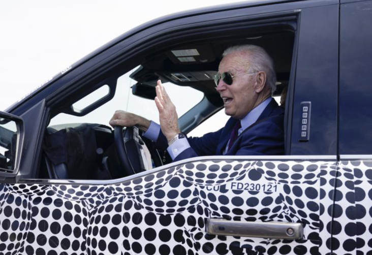 Komentar Joe Biden Naik...