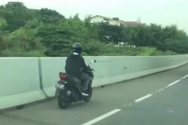 Terulang Lagi, Pemotor...