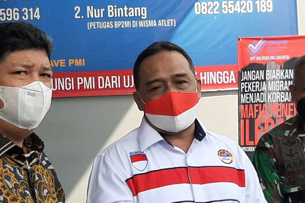 Tiba di Indonesia, Pekerja...