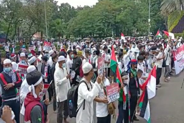 Massa Aksi Umat Islam...