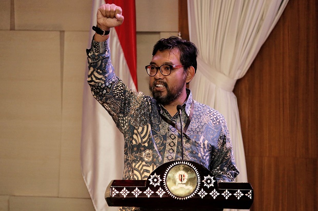 9 Pegawai yang Dibebastugaskan...