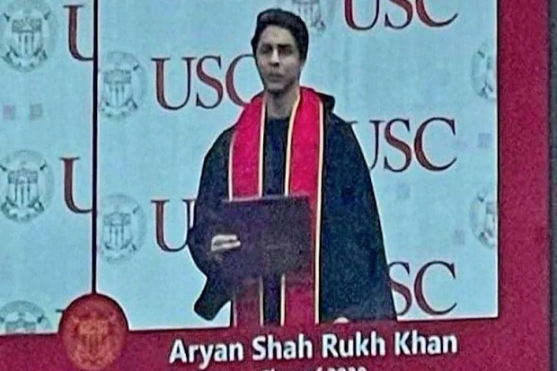 Viral Foto Wisuda Anak...