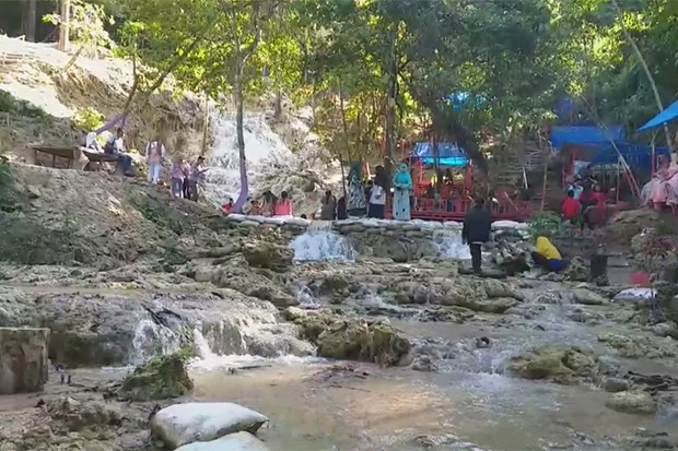 Indahnya Panorama Aek...