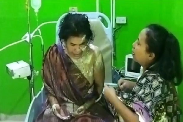 Tangis Kesakitan Pecah...