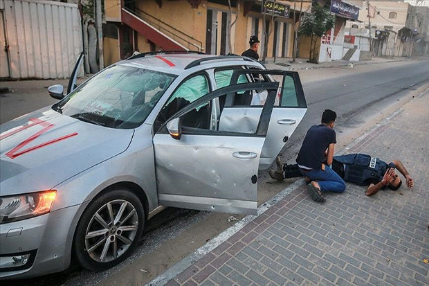 Ratusan Jurnalis Terluka...