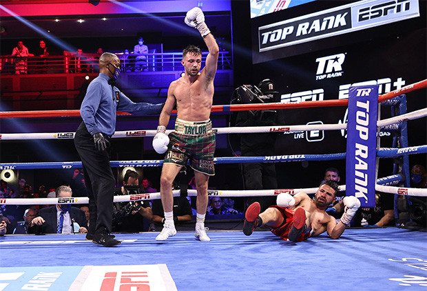 Josh Taylor Rebut Gelar...