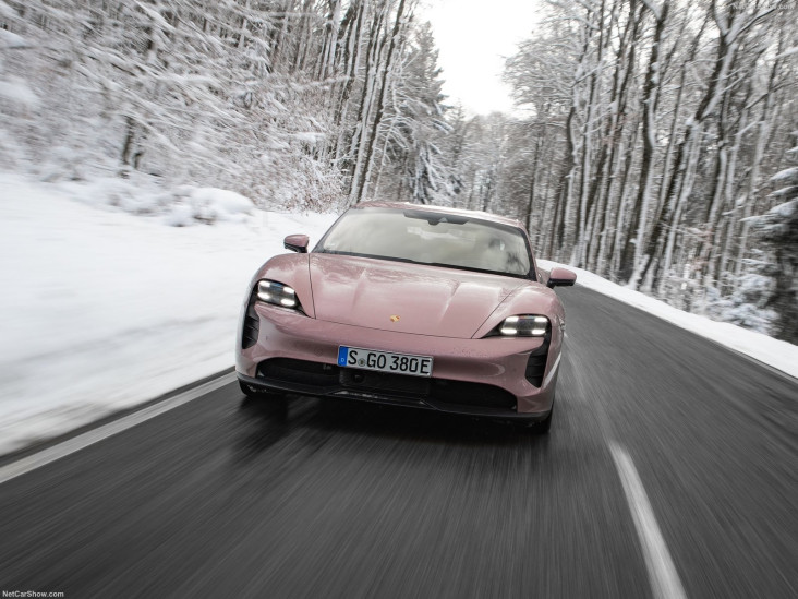 Ngeri, Porsche Taycan...