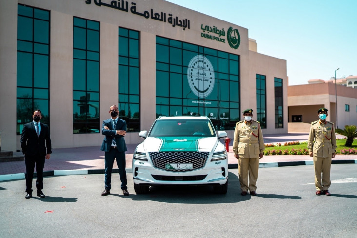 Mobil Baru Polisi Dubai,...