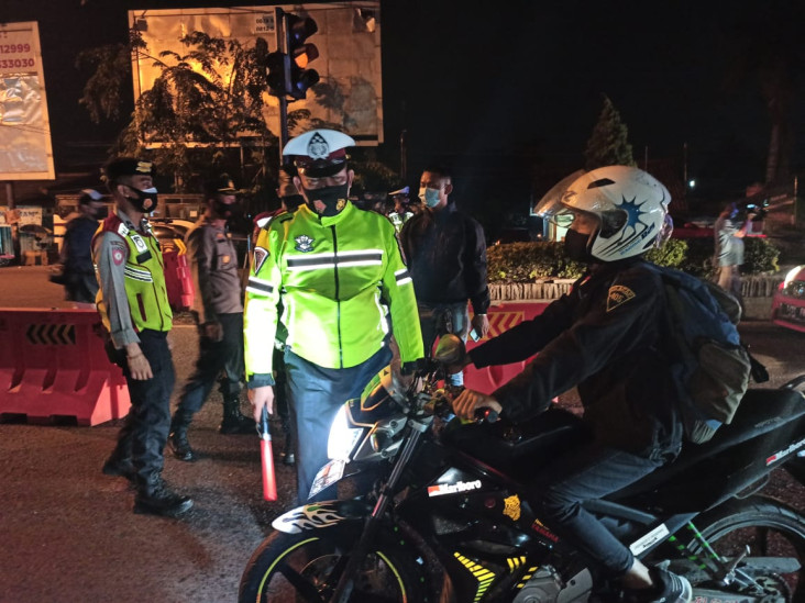 Penyekatan di 10 Pos...