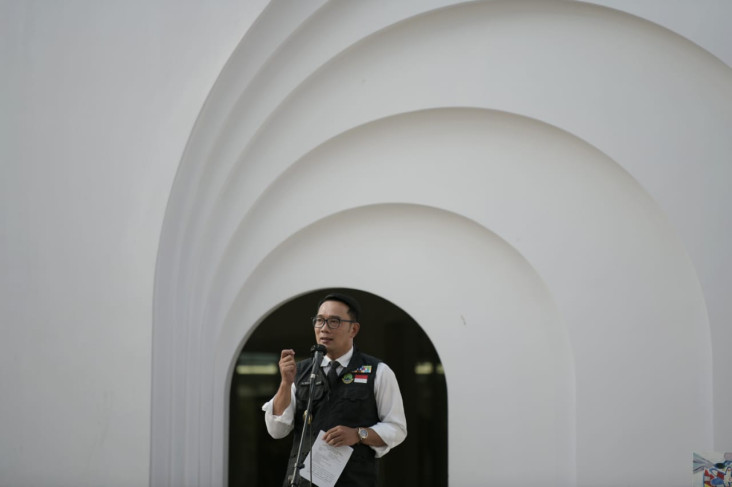 Ridwan Kamil Resmikan...