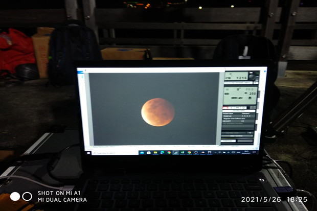 Gerhana Bulan Total...