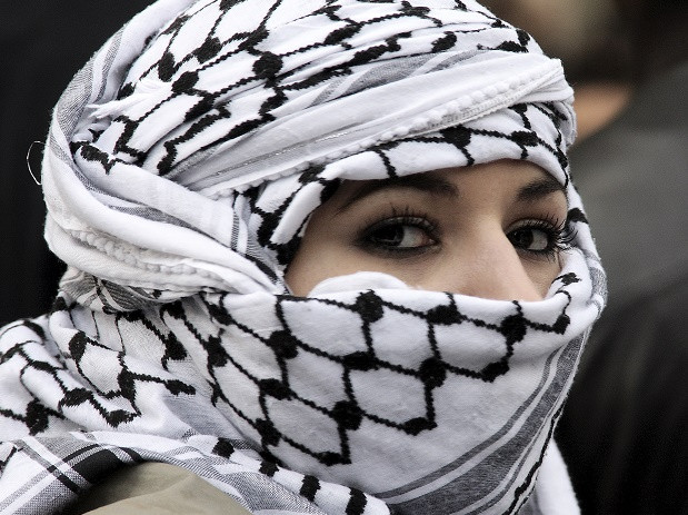Google Sarankan Keffiyeh...