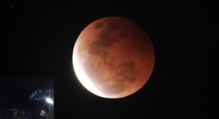 Gerhana Bulan Total...