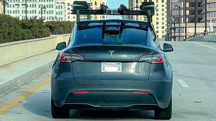 Bilang Tak Butuh, Tesla...