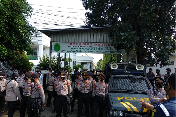 3.000 Petugas Gabungan...