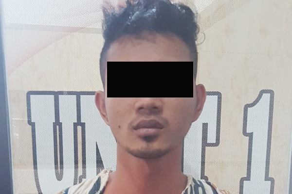 4 Hari Buron, Pelaku...