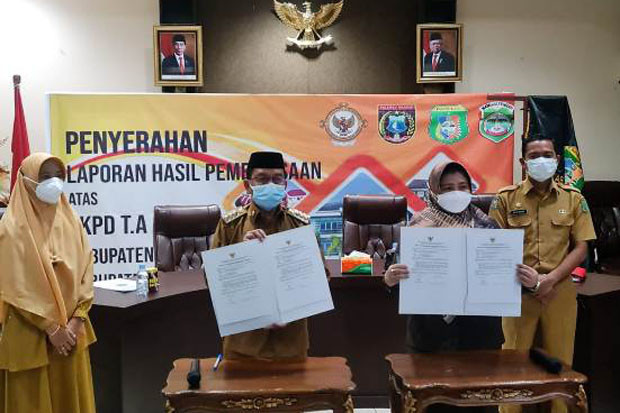 Jelang 100 Hari Kerja,...