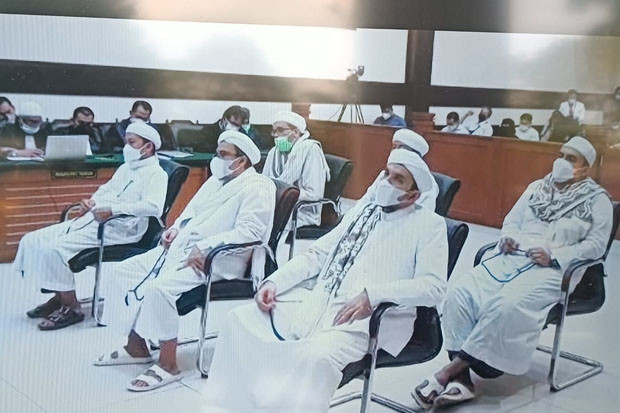 Habib Rizieq Divonis...