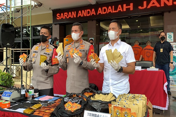 Narkotika Jenis Tembakau...