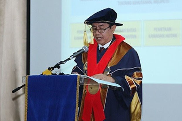 Guru Besar Ilmu Hukum...