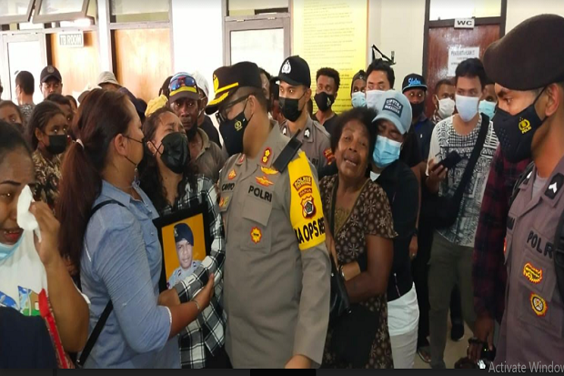 Isak Tangis Keluarga...