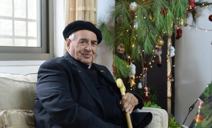 Pastor Katolik Usul...