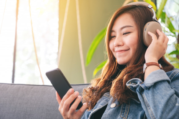 Suka K-Pop? Kamu Bisa...