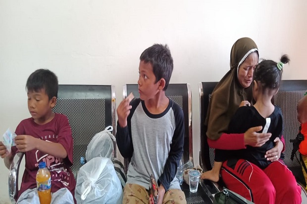Tangis Indrawati Pecah,...