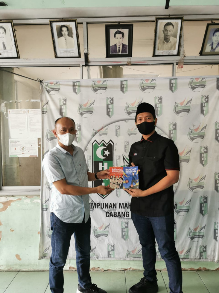 2 Buku Arief Rosyid...
