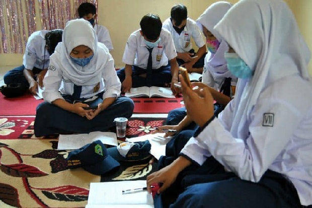 Pastikan PJJ Tetap Lancar,...