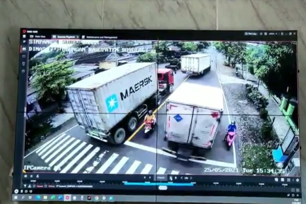 Viral, Video Sopir Ugal-ugalan...