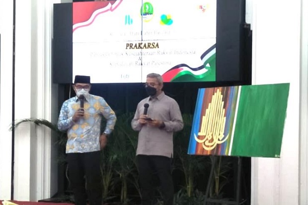 Ridwan Kamil Lelang...