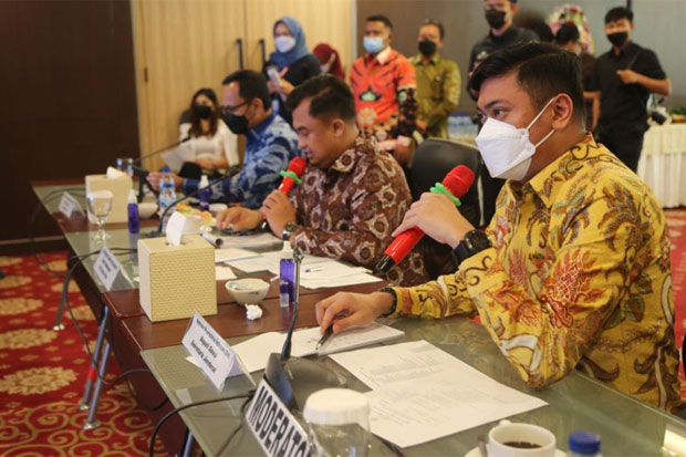 Hari Pertama Jadi Sekjen,...