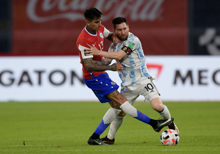 Gol Messi Dibalas Sanchez,...