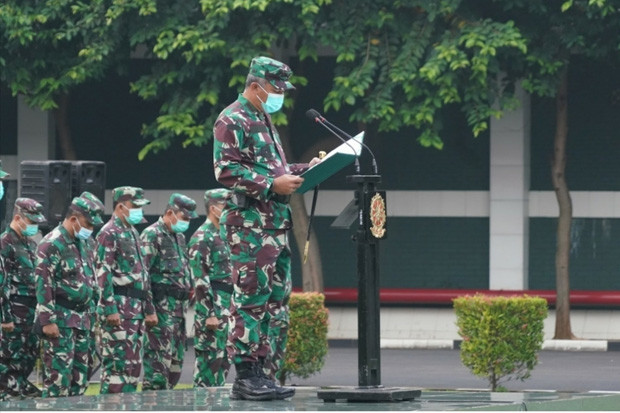 Gelar Apel Luar Biasa,...