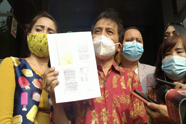 Roy Suryo Laporkan Dua...