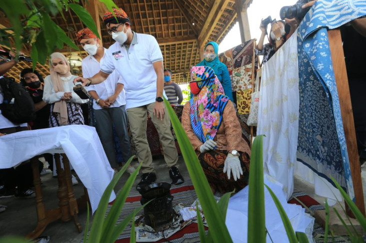 Sandiaga Uno Sambangi...