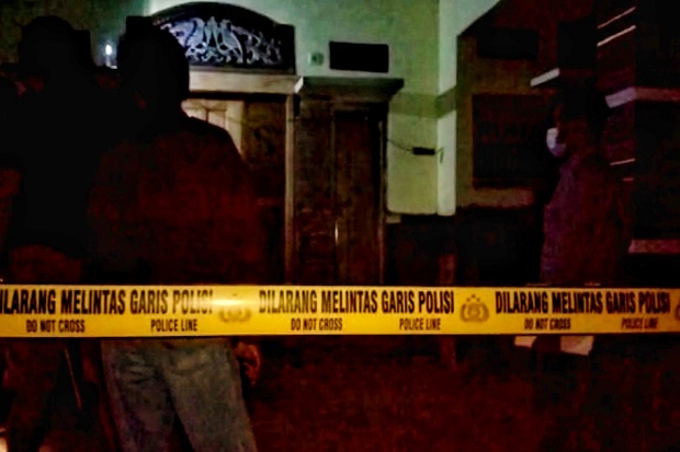 Malang Gempar, Wanita...