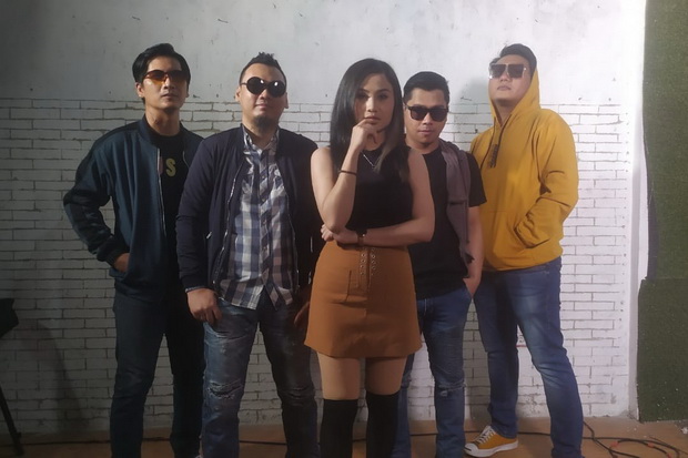 Elite Band Luncurkan...