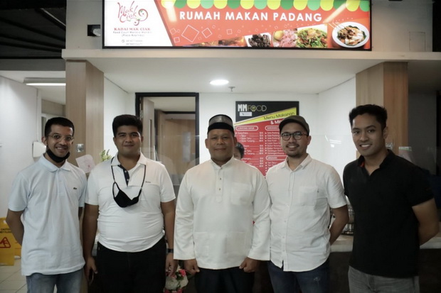 Terjun ke Dunia Kuliner,...