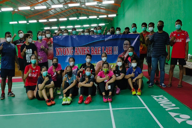 Pemain Bulu Tangkis...